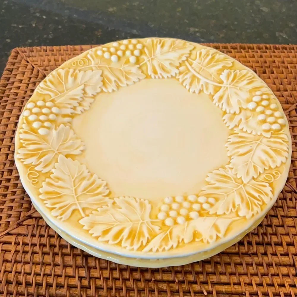 2 Williams Sonoma Yellow glazed 9” Plates EUC